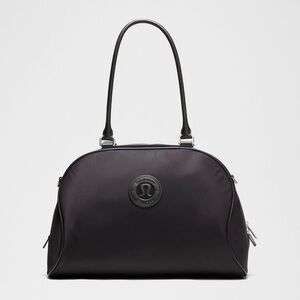 Black lululemon bowler duffle bag 17L